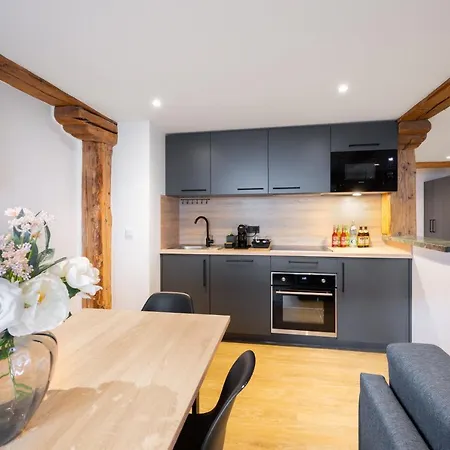 Apartmanhotel Homaris Laim 3*