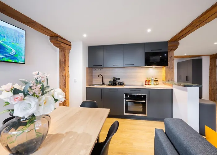 Aparthotel Homaris Laim 3*